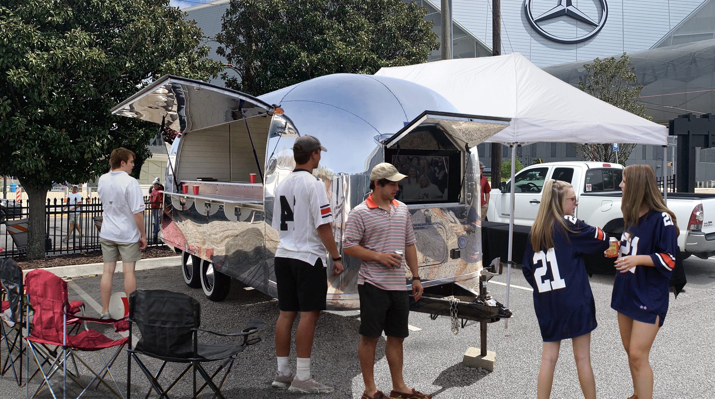 airstream-tailgater-tv-football-rental